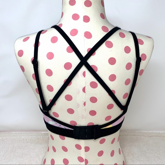 🔥SALE🔥VS PINK Ultimate Strappy Push Up Sport Bra - Picture 8 of 11